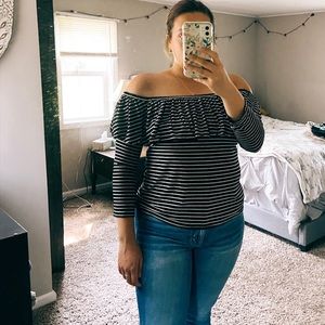 American eagle off the shoulder top sized medium